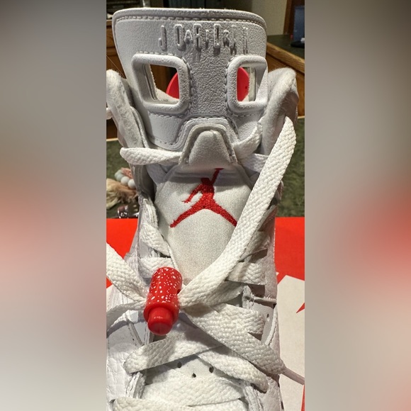 Jordan retro 6s red Oreo! - Picture 3 of 6